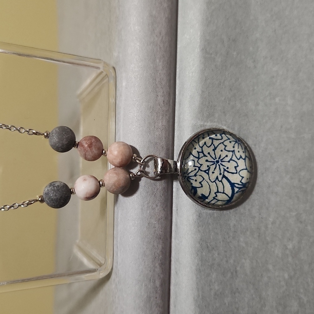 NECKLACE - Picture 2 of 7